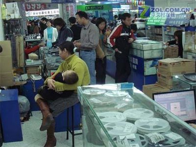 老外逛中國IT賣場有感 服務(wù)與效率的飛躍，已超越秋葉原的代理代辦模式